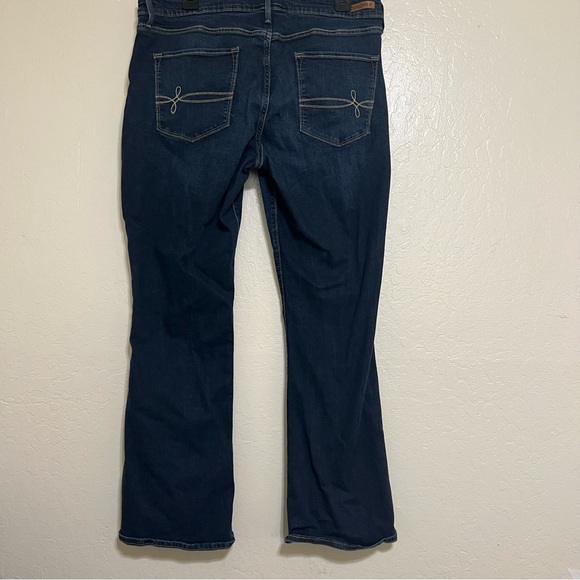 Women’s bootcut jeans - Picture 4 of 6